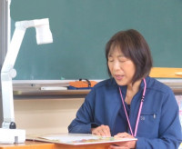 ４